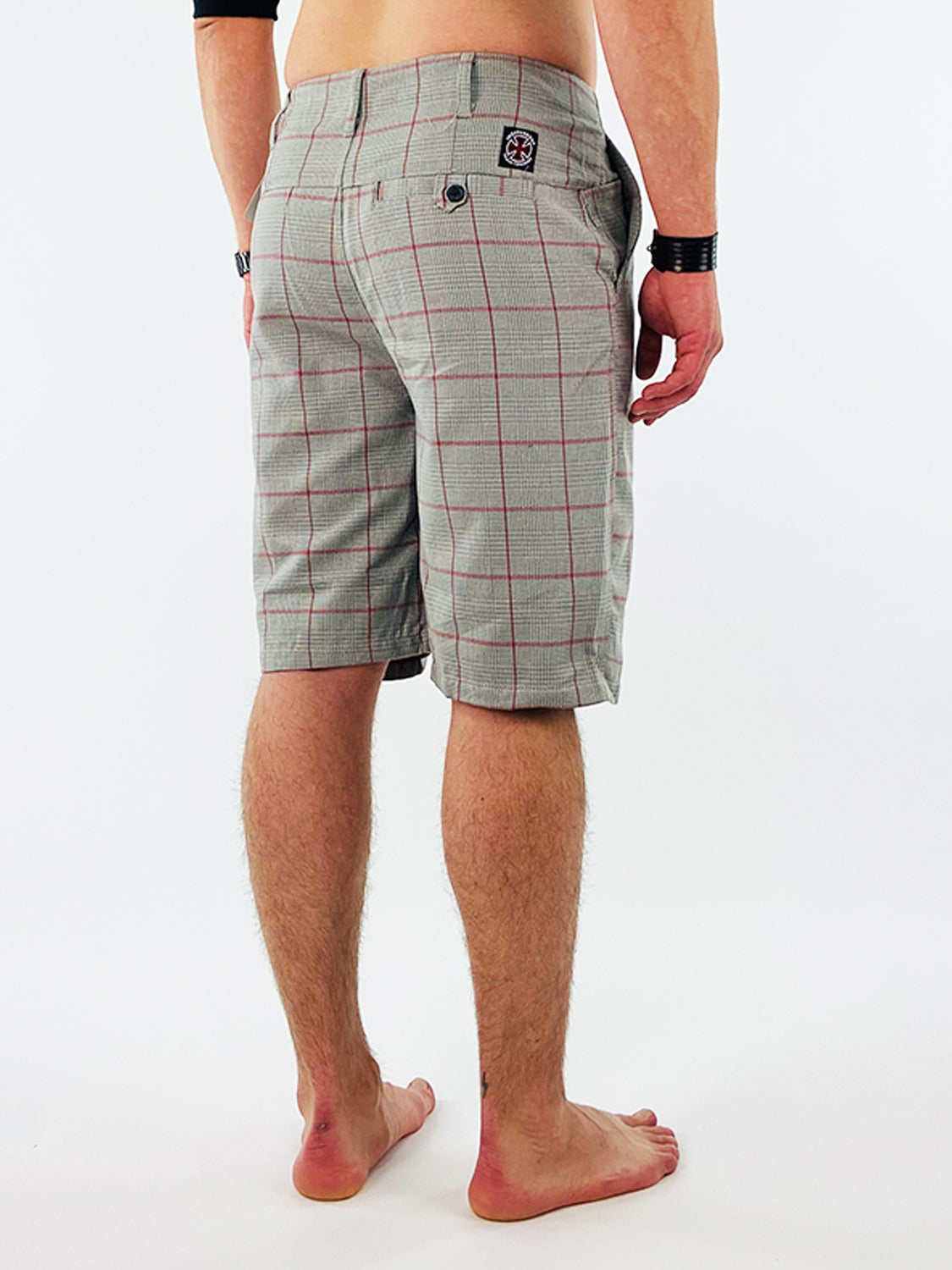 Independent Shorts Temper Grau