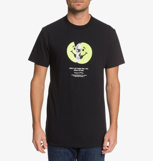 DC T-Shirt Dont Let Them Tell You Schwarz