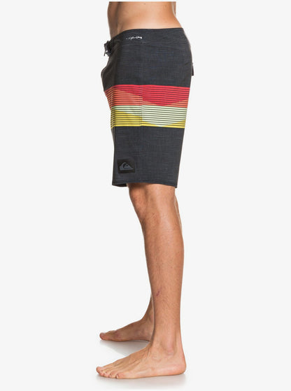 Quiksilver Herren Boardshorts Highline Five Oh 18 (Black)
