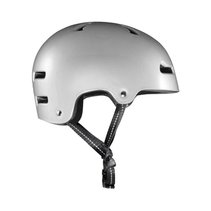 Reversal Lux skater helmet